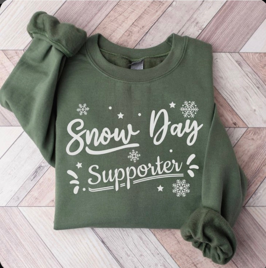 Crew sweatshirt: snowday supporter